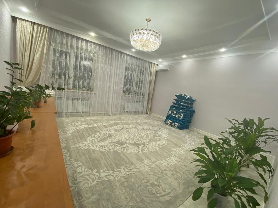 Томалыдан үи сатылады.