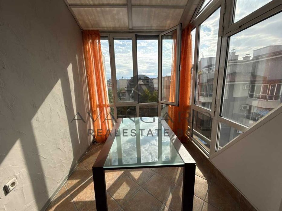 оф.22735 Тристаен обзаведен/ Кършияка