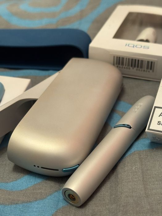 Vand Iqos + accesoriile din poze