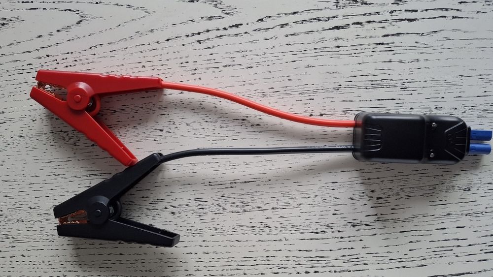 Авариино захранване на автомобил