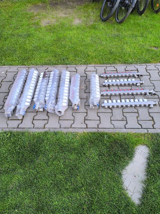 Vând distribuitoare