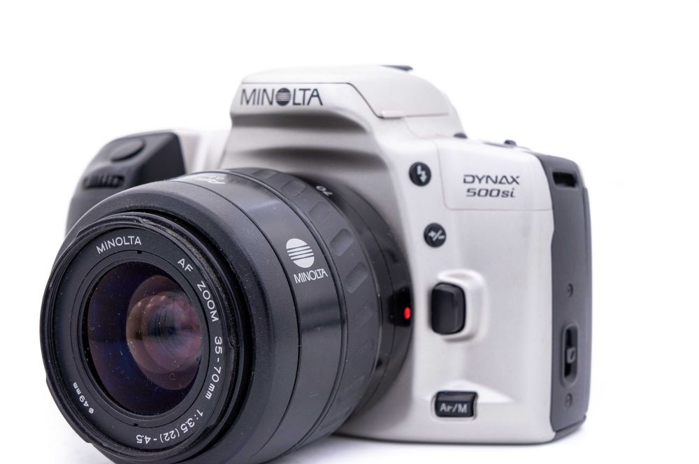 Aparat foto film Minolta Dynax 500si cu obiectiv 35-70mm 3.5-4.5