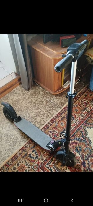 Электросамокат , отличное состояние