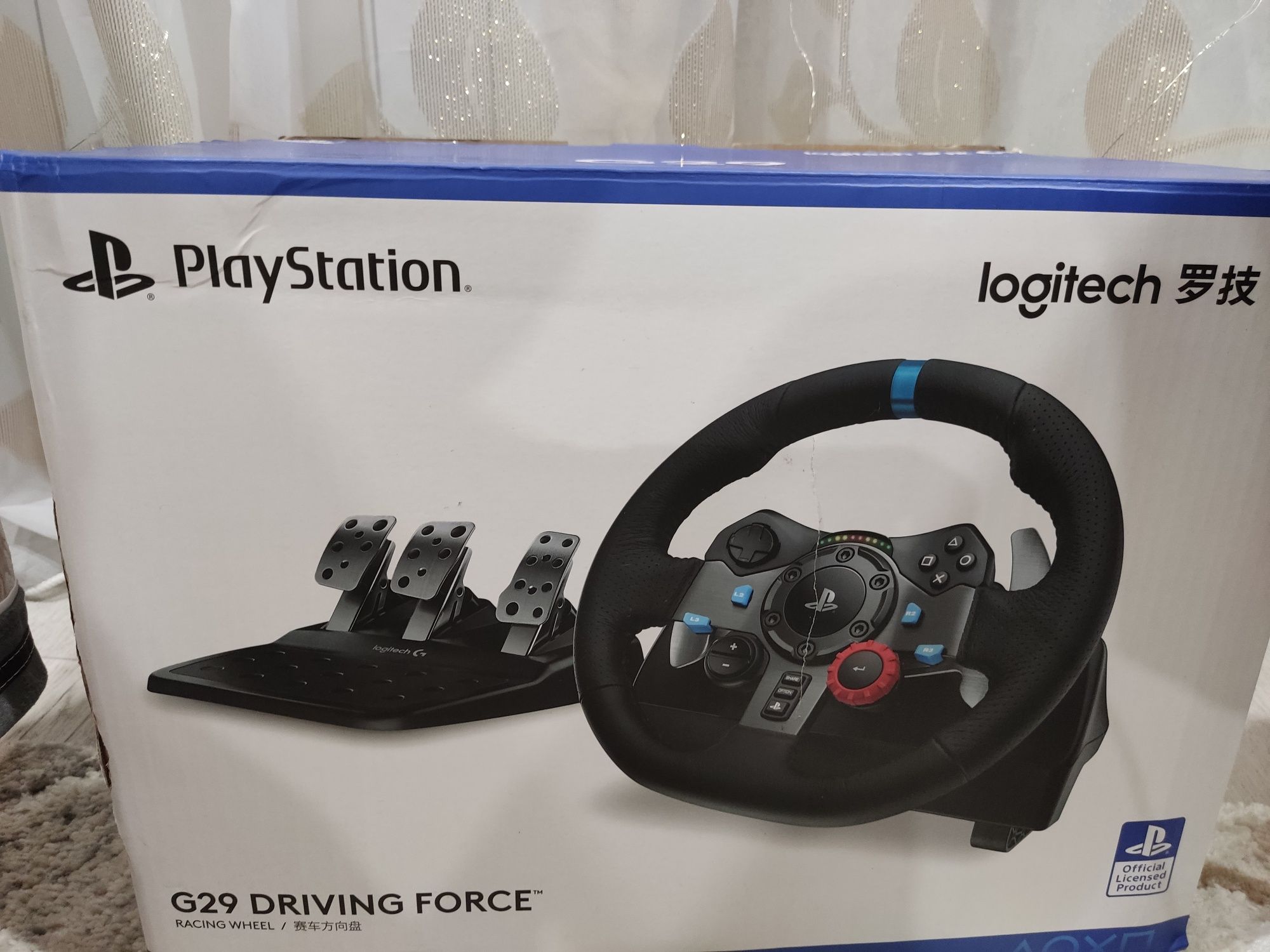 Продам игровой руль Logitech g29