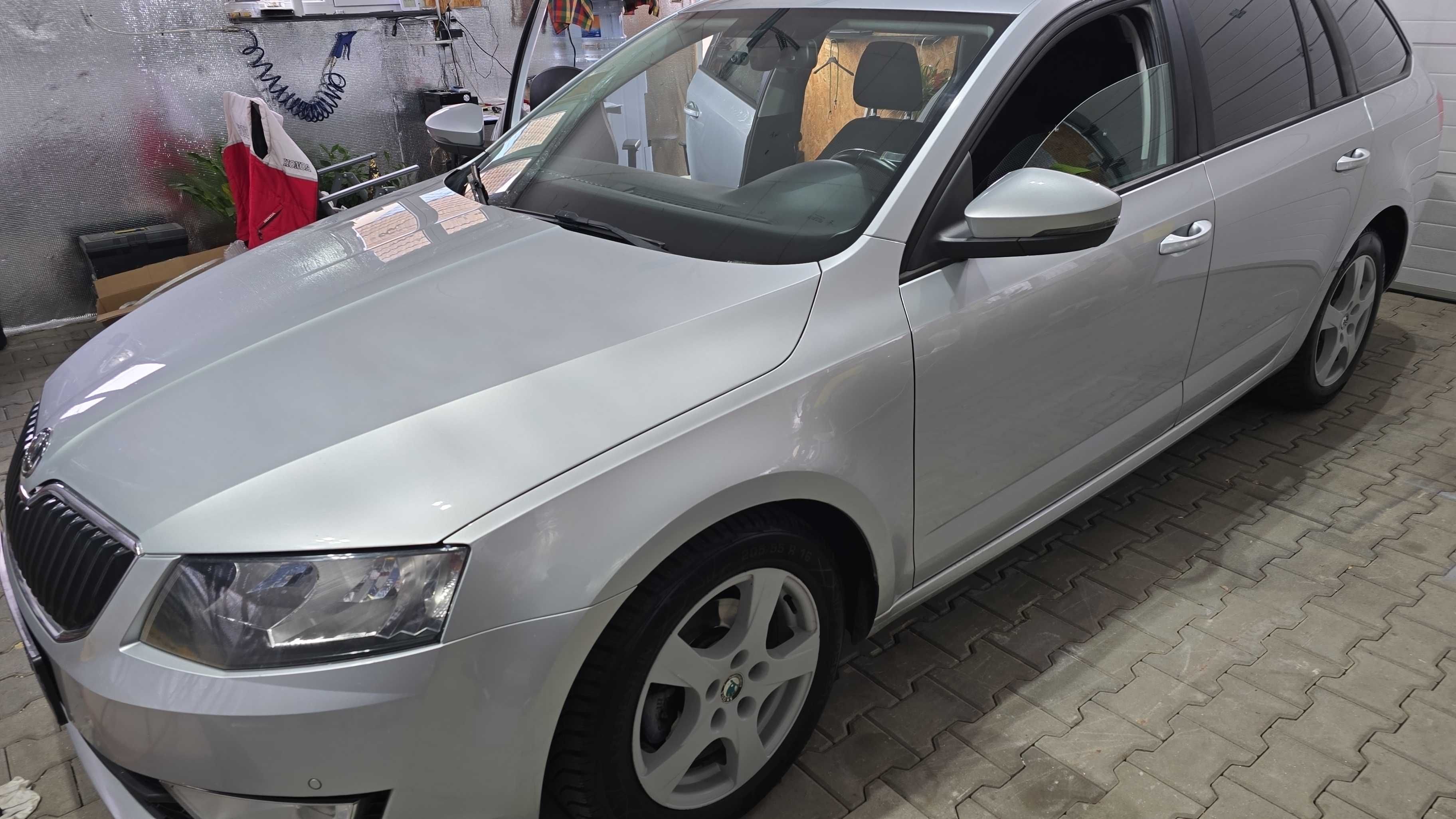 SKODAOctavia Combi 1.6 TDI DSG CUTIE GARANTIE+pornire motor din cheie