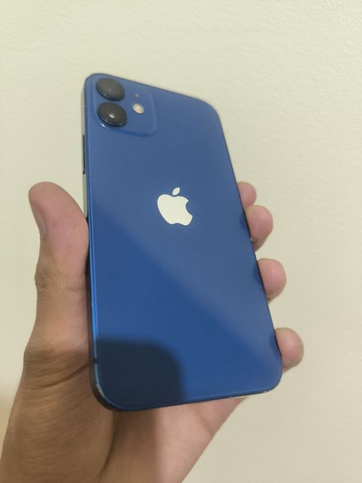 Iphone 12 mini  sotiladi.