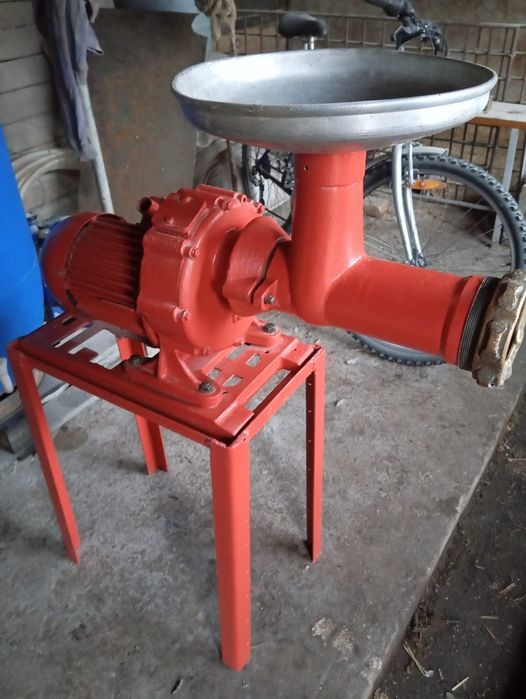 Vand tocatoare carne