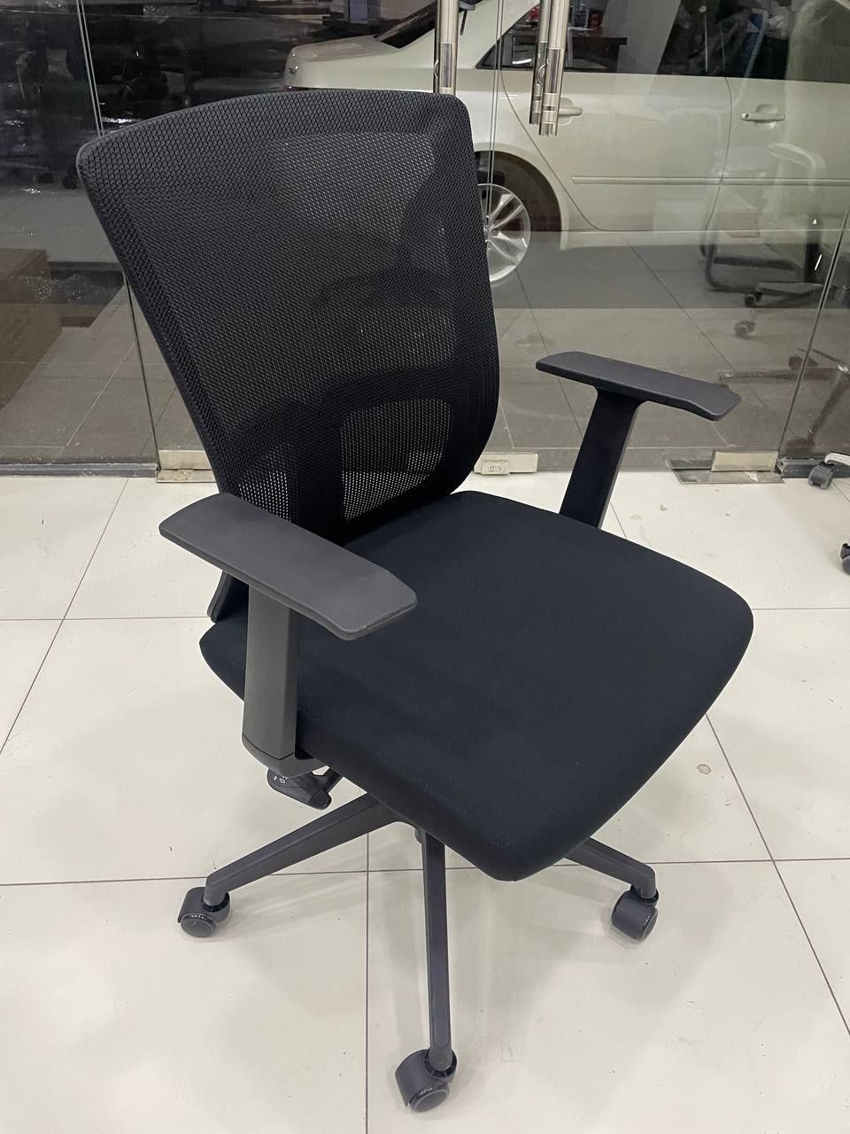 Офисное сеточное кресло модель 6203С