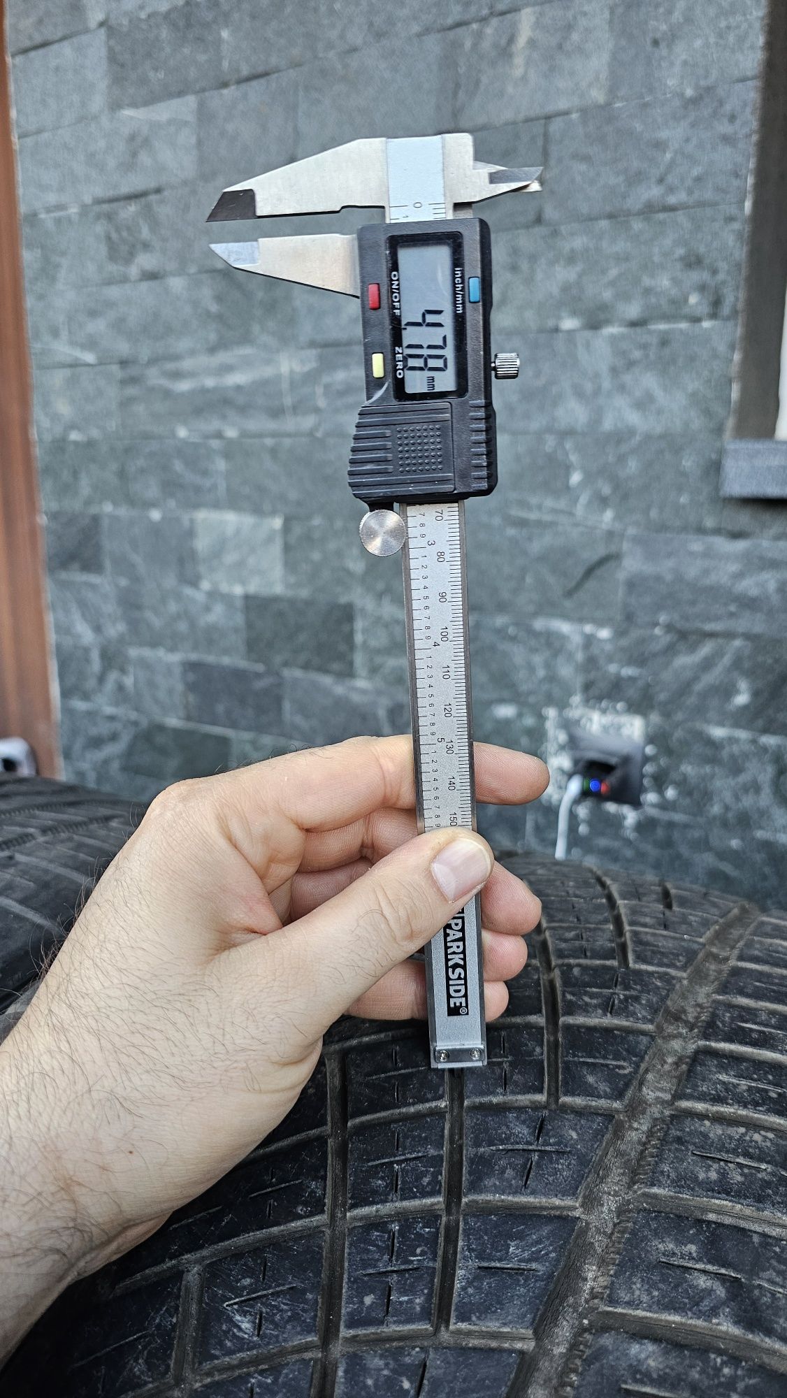 Летни и всесезонни гуми с размери 295/40/21" и 275/55/19"