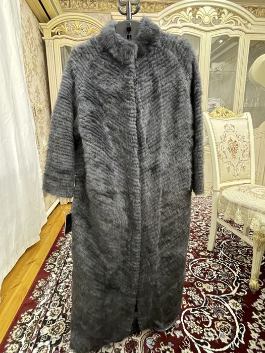 Vyazoniy shuba sotiladi. Yangi.