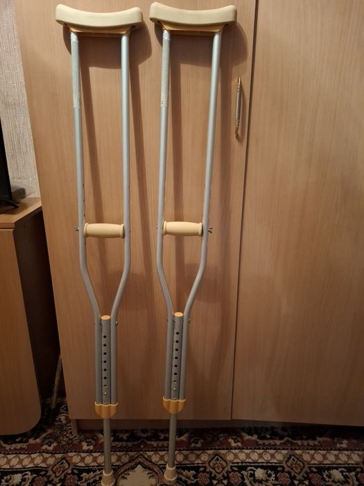 Продам костыли б/у