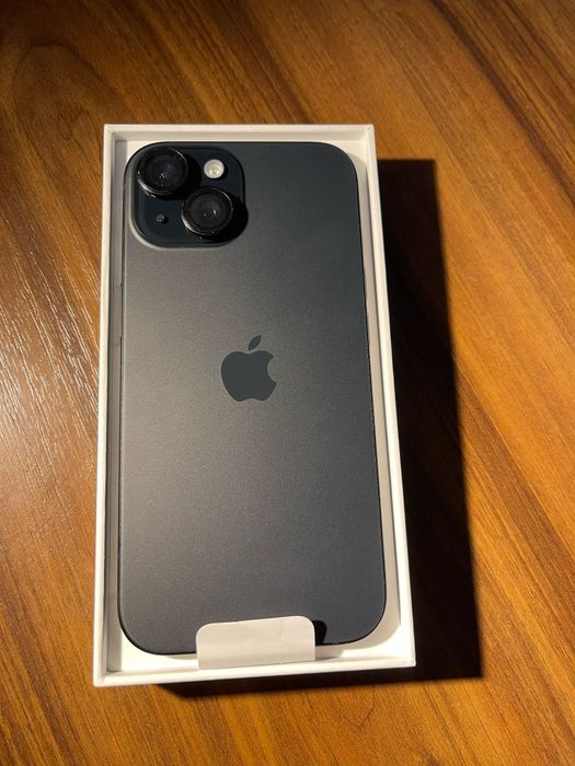 Vând IPhone 15 128GB