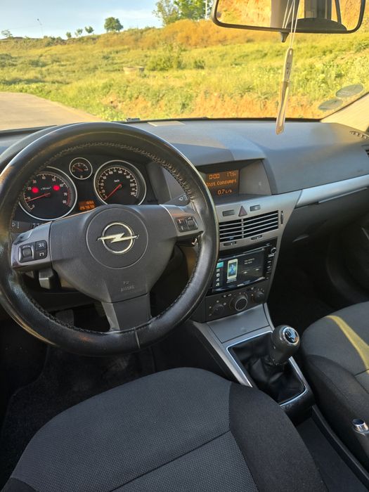 Proprietar vand opel astra H