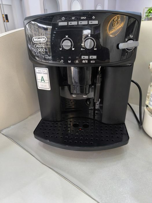 кофемашина De'Longhi Caffe Corso.