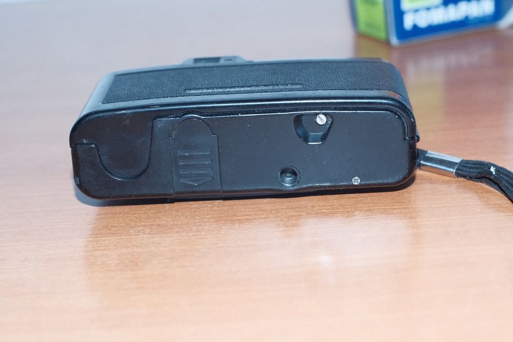 Chinon Bellami, point and shoot 35mm film