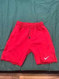 Pantaloni Nike roșii marimea M