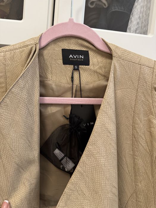 Комплект  Avin и други