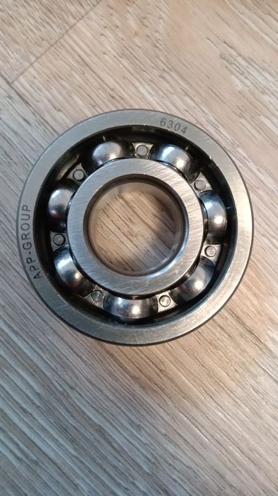 Продам подшипник 6304