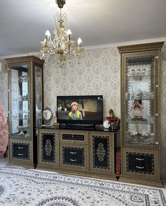 Продам стенку гарнитур тумба под телевизор