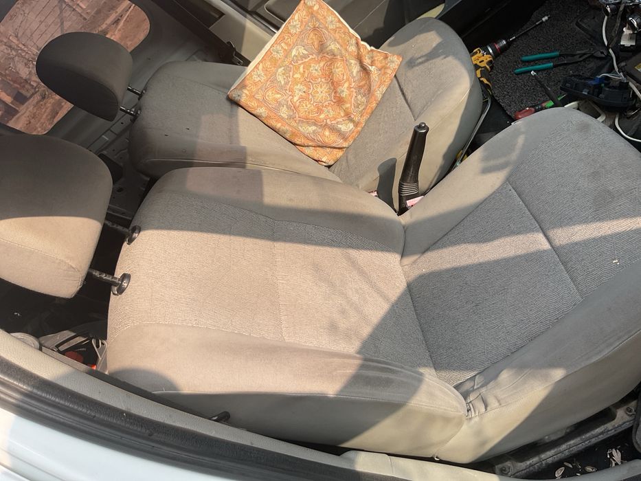 Сидение от шкода етти. На ларгус подходит. Ларгусга сидина. Олди орқа