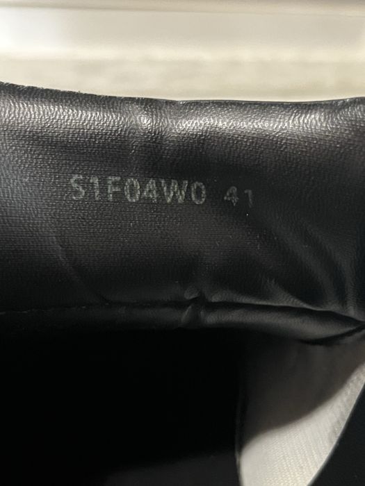 Valentino Garavani 41 (nike adidas jordan)