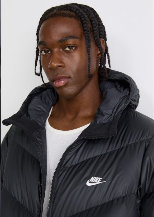 зимно яке windrunner