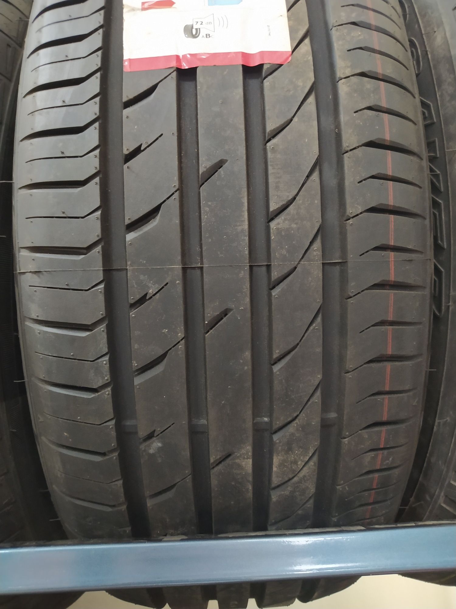 Three-A 235/55R19 ECOWINGED 105V