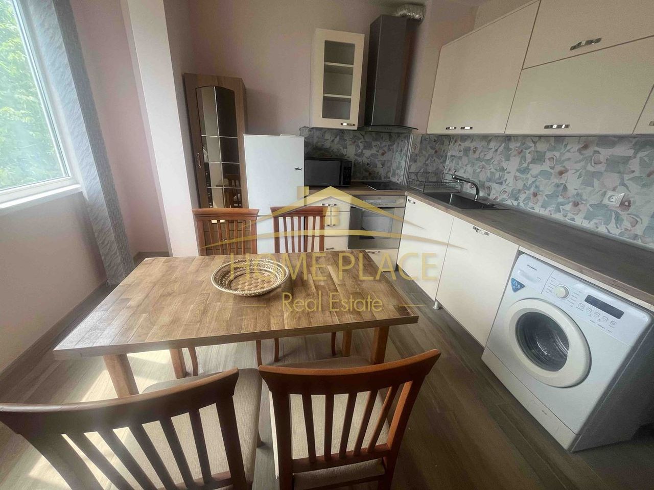 Дава се под наем Четиристаен апартамент в Варна, Чайка - 100 кв.м за 816 € - Снимка #1