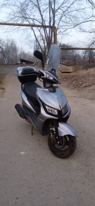 Продам почти новый мопед М8