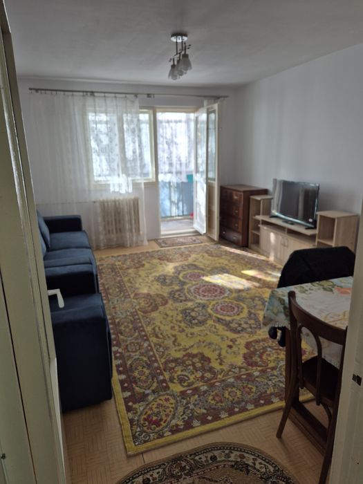 Inchiriez apartament 3 camere zona vest parc  aurora