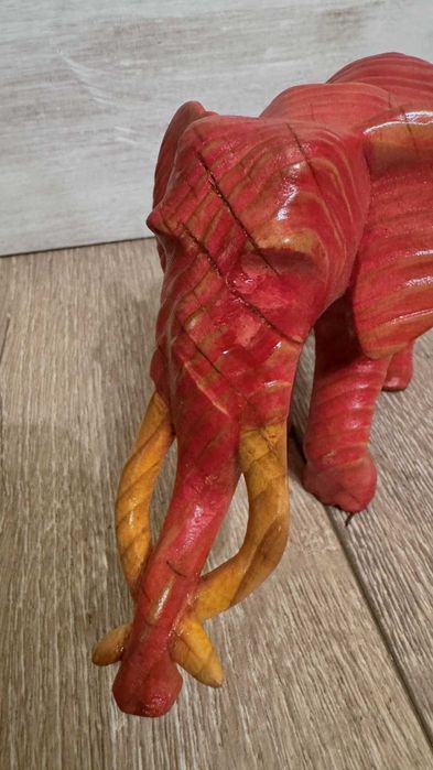 Розов слон с малкото си– Авторска дърворезба!