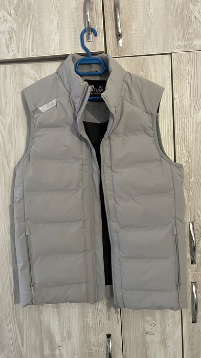 Vând vestă de la C&A