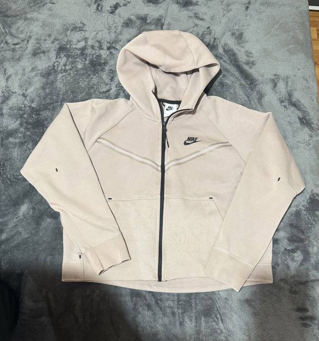 Дамско горнище Nike Tech Fleec