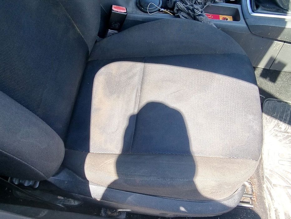Scaun dreapta fata Ford Focus 2 (DA) [Fabr 2004-2012] 1.6 TDCI HHDA