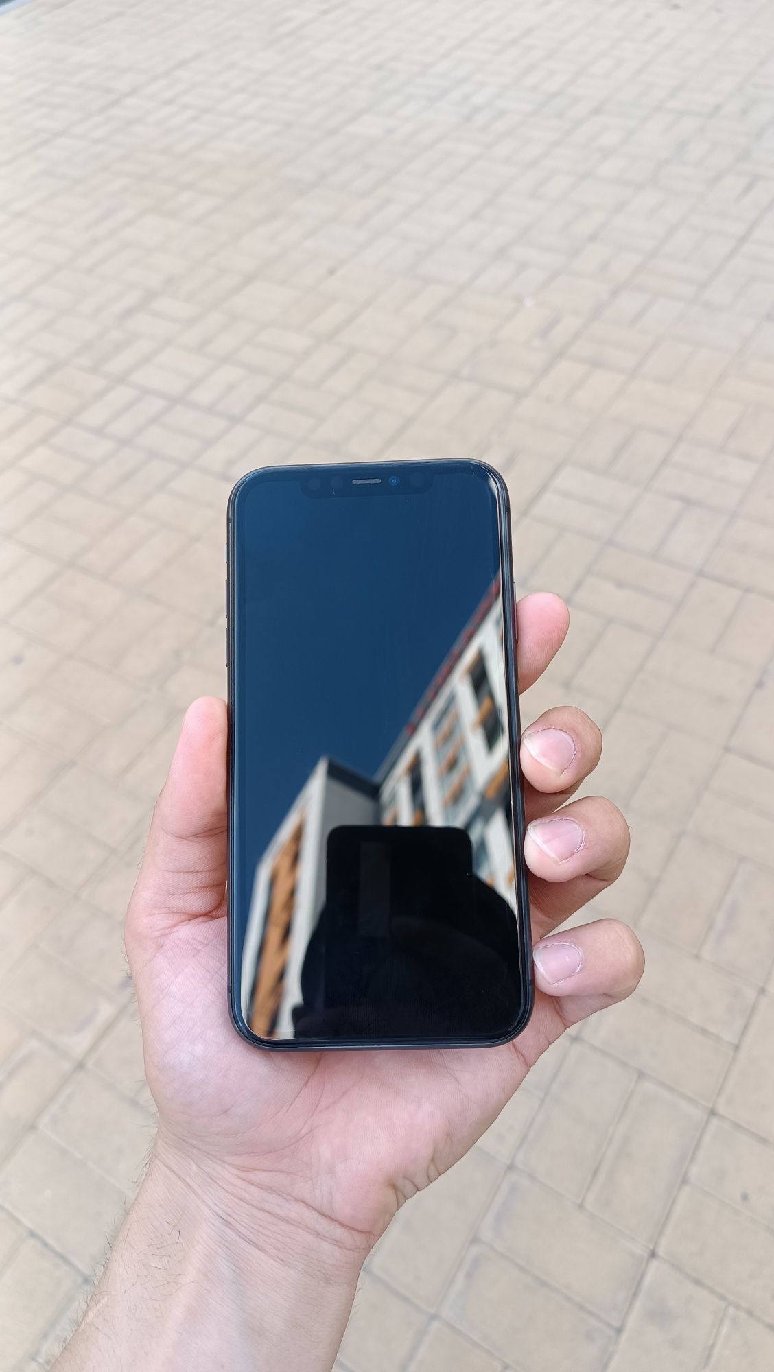 iPhone 11 почти как новый