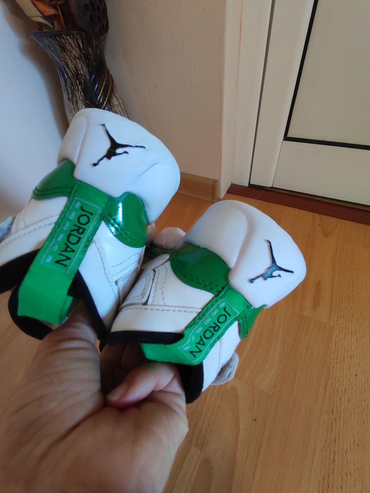 Маратонки Jordan uk 12.5 eur 31