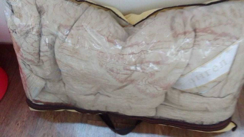 Одеяло из верблюжей шерсти новое