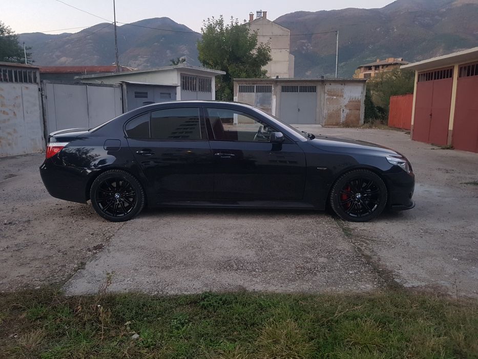 Продавам БМВ 550и Е60