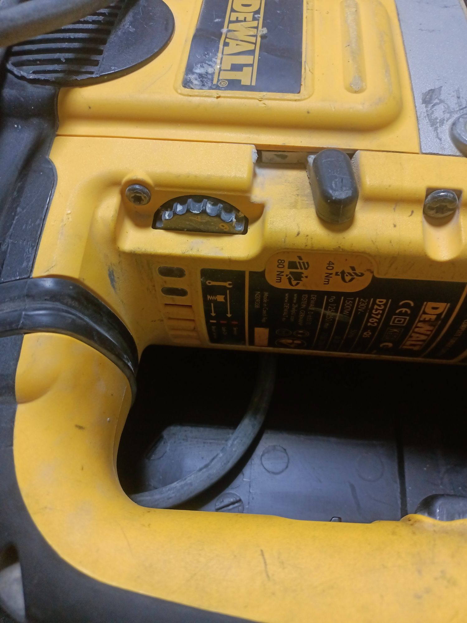 Перфоратор DeWalt D25762 бур 55 Bosch