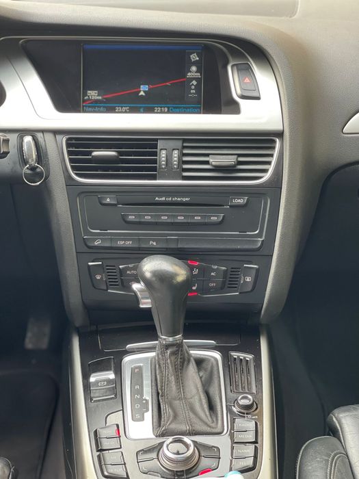 Audi A4 B8 2.0TDI Euro 5 // Automat // S Line // Proprietar