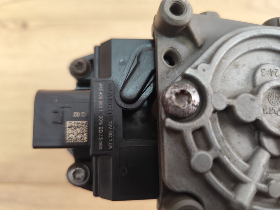 Compresor perne aer Audi Q7 Q8 4M, Touareg CR, Cayenne Tesla Model S X