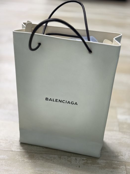 Vand geanta Balenciaga