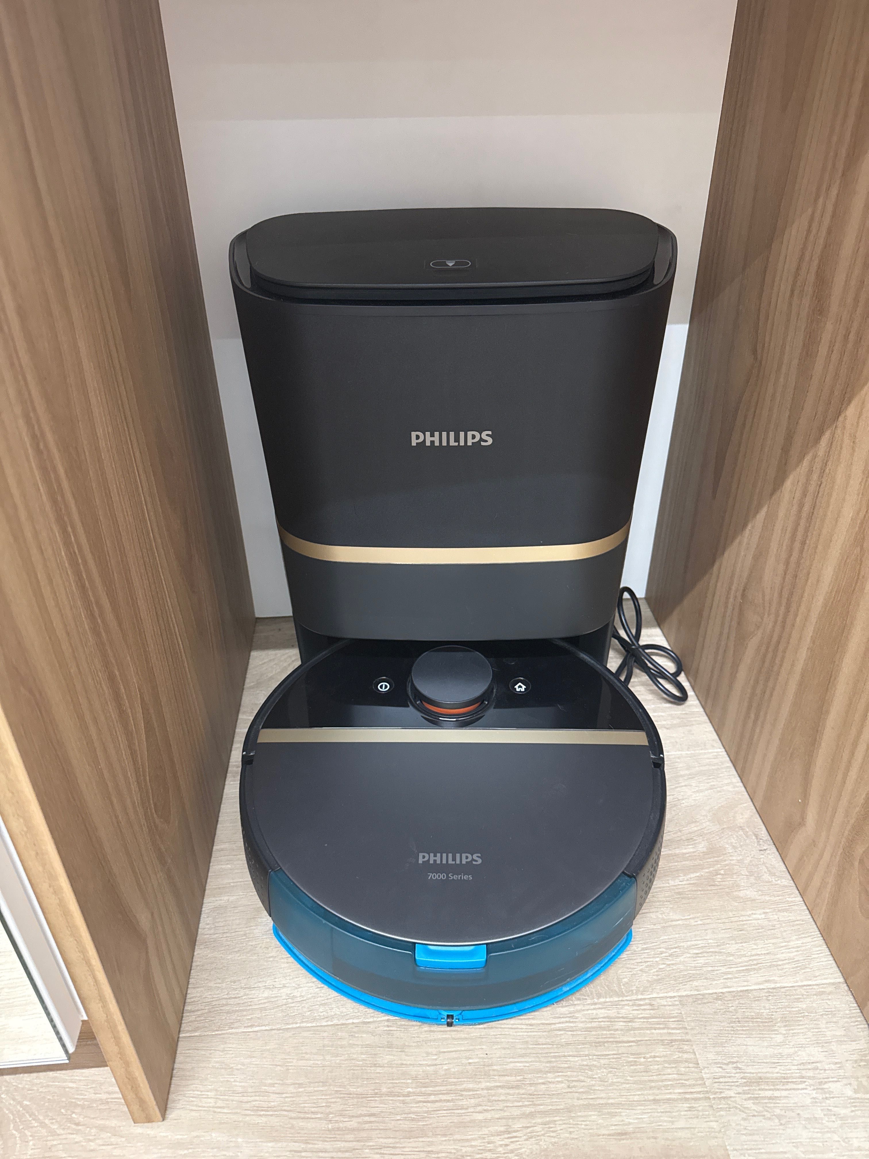 Прахосмукачка робот philips 7000 aqua