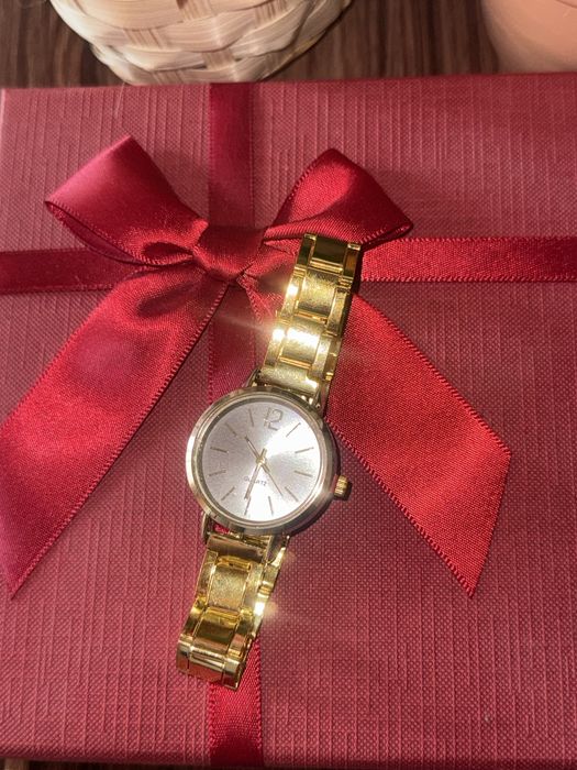 Часовник с гривна