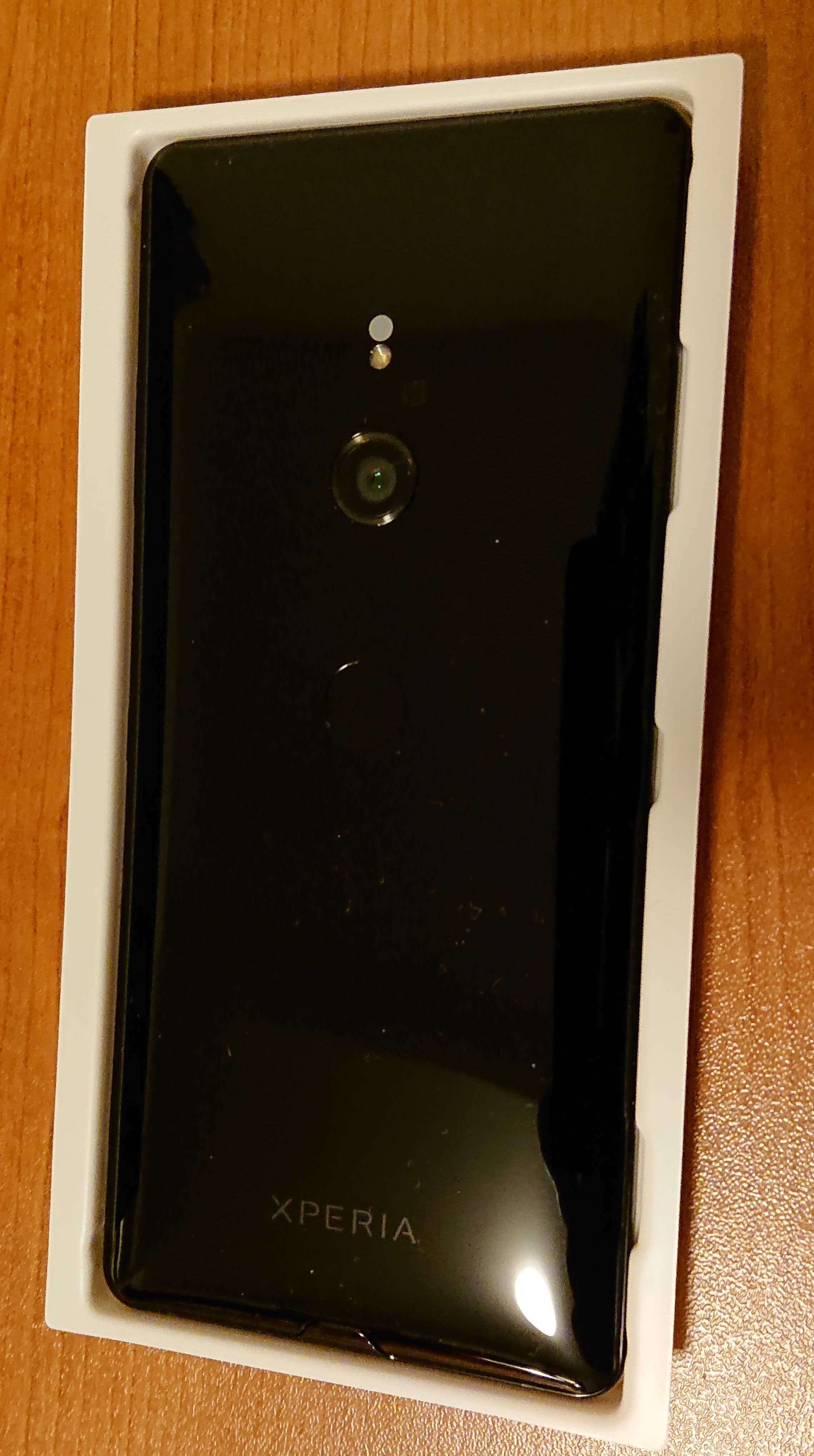 Sony Xperia XZ3, OLED Triluminos, 64 GB, 6 GB, 8 ядрен Kryo, Dual SIM