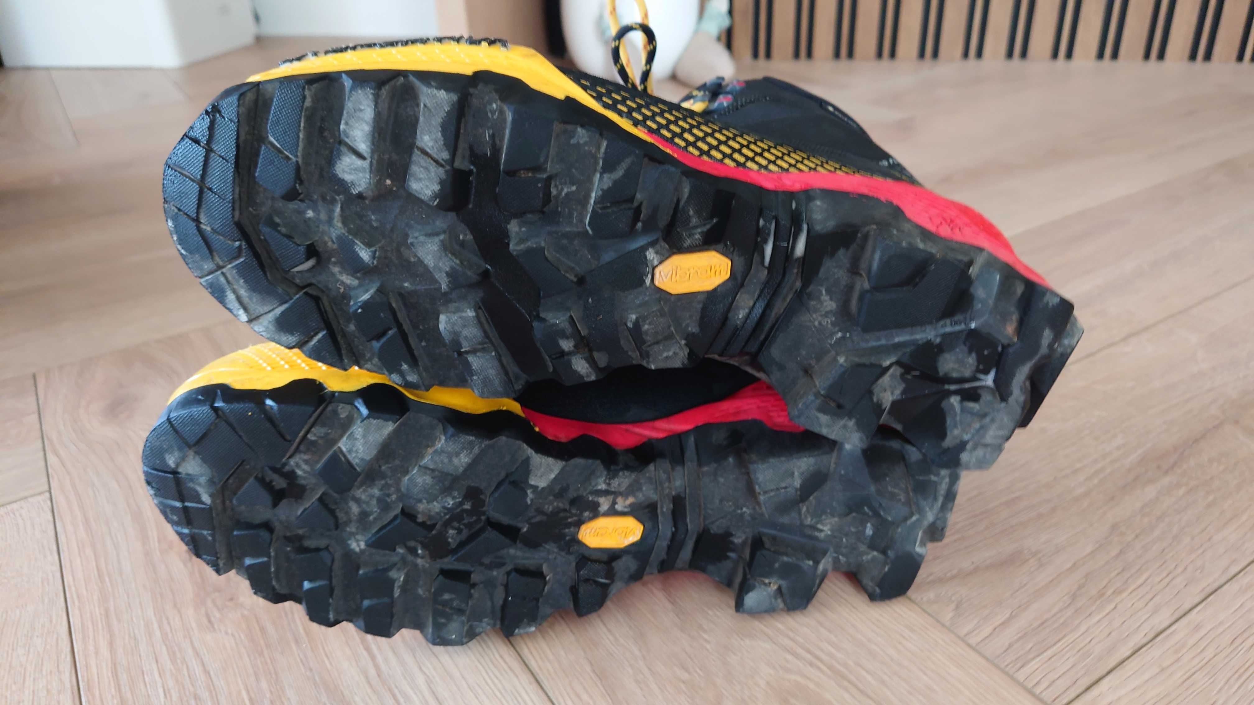 La Sportiva Aequilibrium ST GTX
