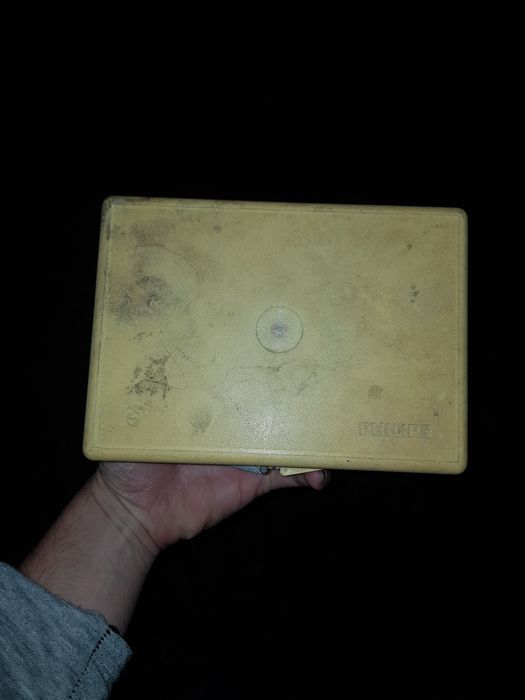 Стар комплект крушки на Филипс цената е 35лв за целия комплект