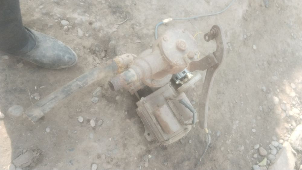 Маторчалар уйда декор ётибди ишлайди иккаласи хам 500000