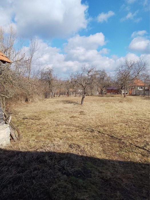 Persoana fizica vând casă in Lelese, jud. Hunedoara