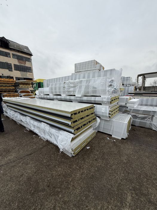 Panouri sandwich de perete si acoperis